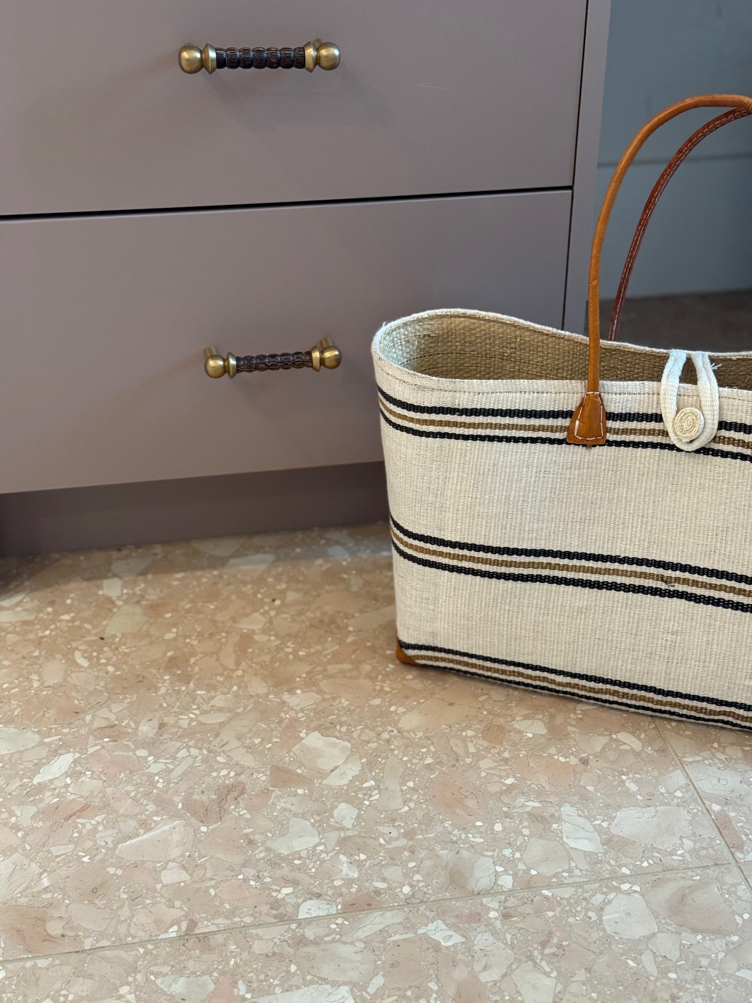HW Tile 24x24 Terrazzo Terraforma Fiora Lifestyle