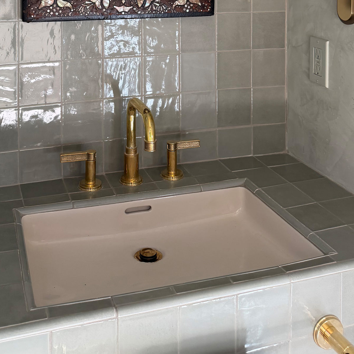 Hampstead Liner Garden Green sink install with gold hardware